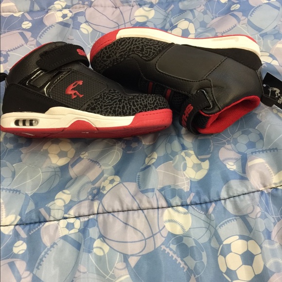 Shaq Boys Retro Sneaker - Picture 6 of 9